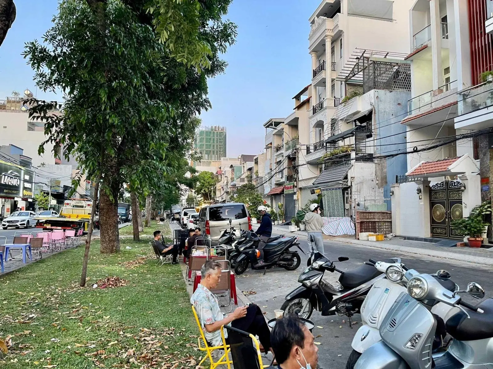 Bán nhà 2 lầu mặt tiền đường Số 9 (Đường đôi), P. Tân Kiểng, Quận 7 giá 14,5 tỷ, LH 0917 796 ***