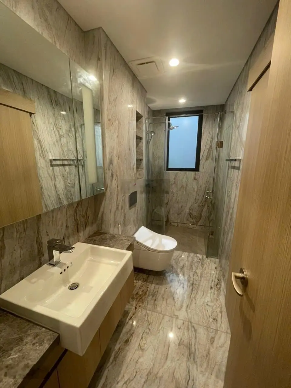 Thương lượng sâu! Cc cần bán căn LK 75m2 mặt đại lộ Hoàng Mai 30m, ở sướng kinh doanh đỉnh, 31 tỷ