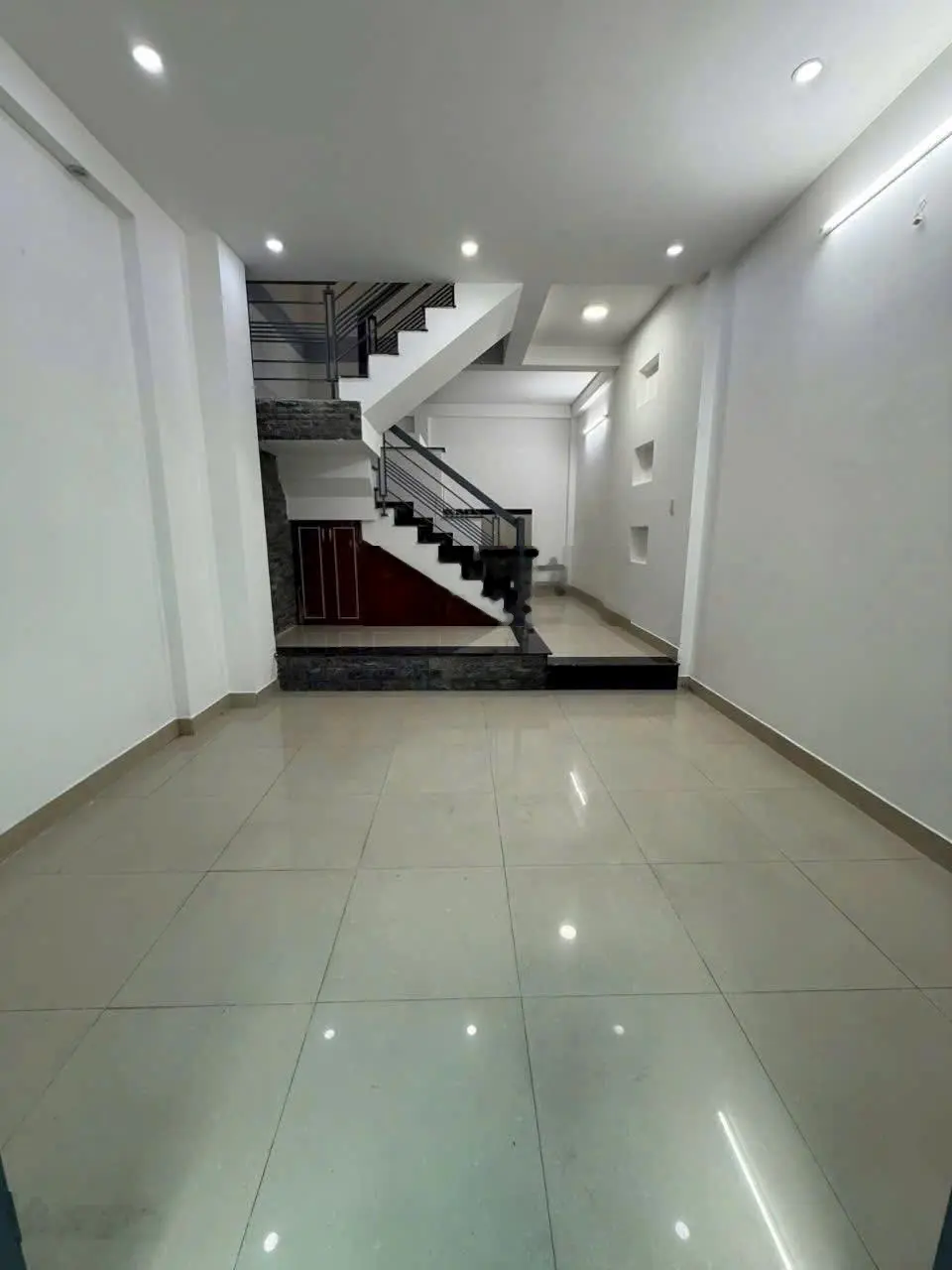 Bán nhà 2 tầng hẻm xe hơi đường số 9, Trường Thọ, Thủ Đức, giá chỉ 5,9 tỷ