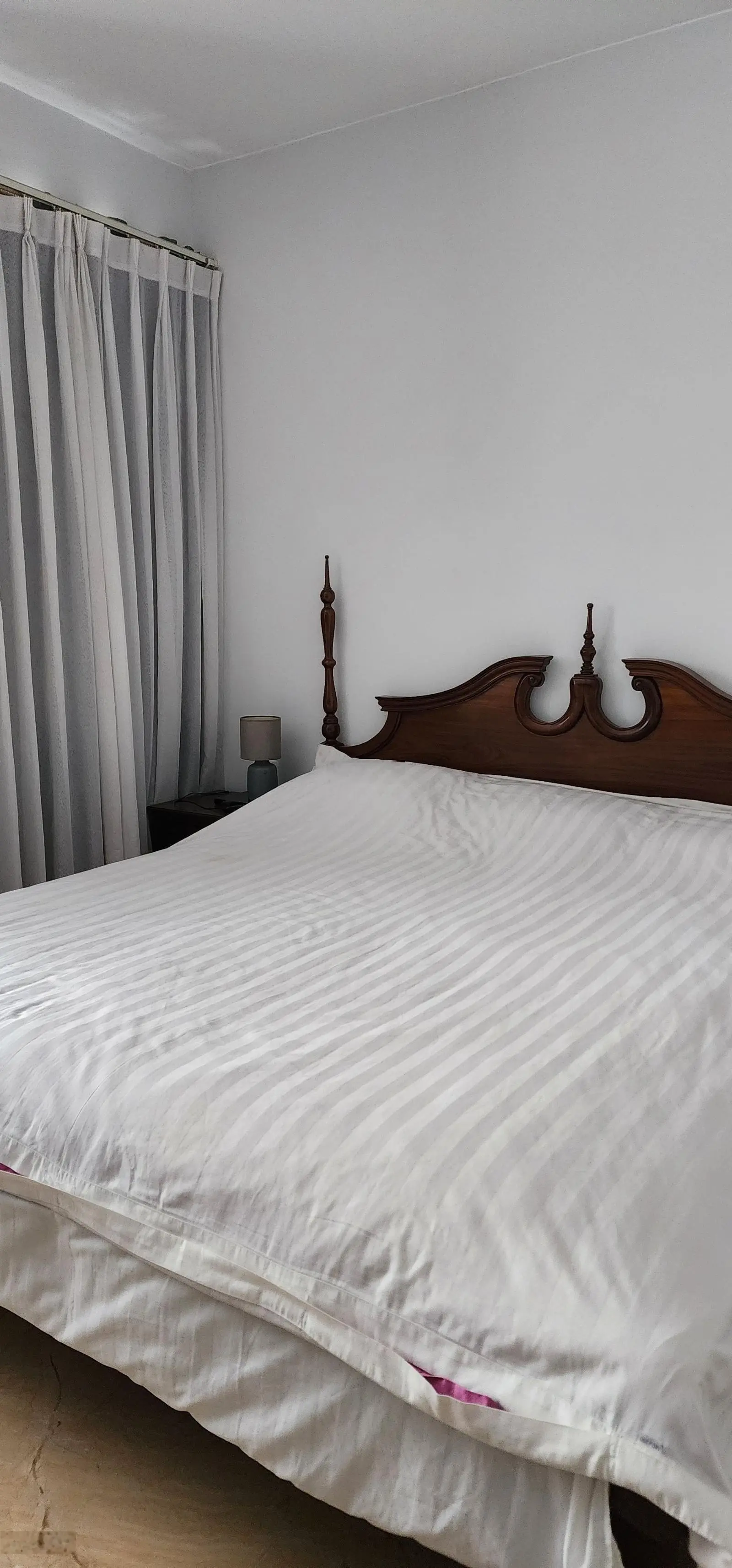 Bán căn Penthouse Phú Mỹ Hưng 14 tỷ, ban công đôi như hình 325m2, giá chính xác k ảo