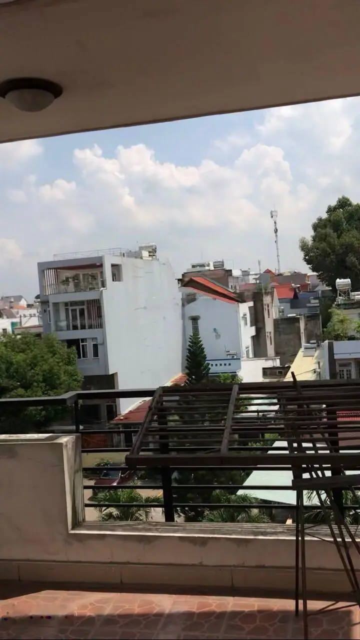 Bán nhà đường 68, 1 trệt 3 lầu, giá 8,5 tỷ. Sát Bệnh Viện Quân Y