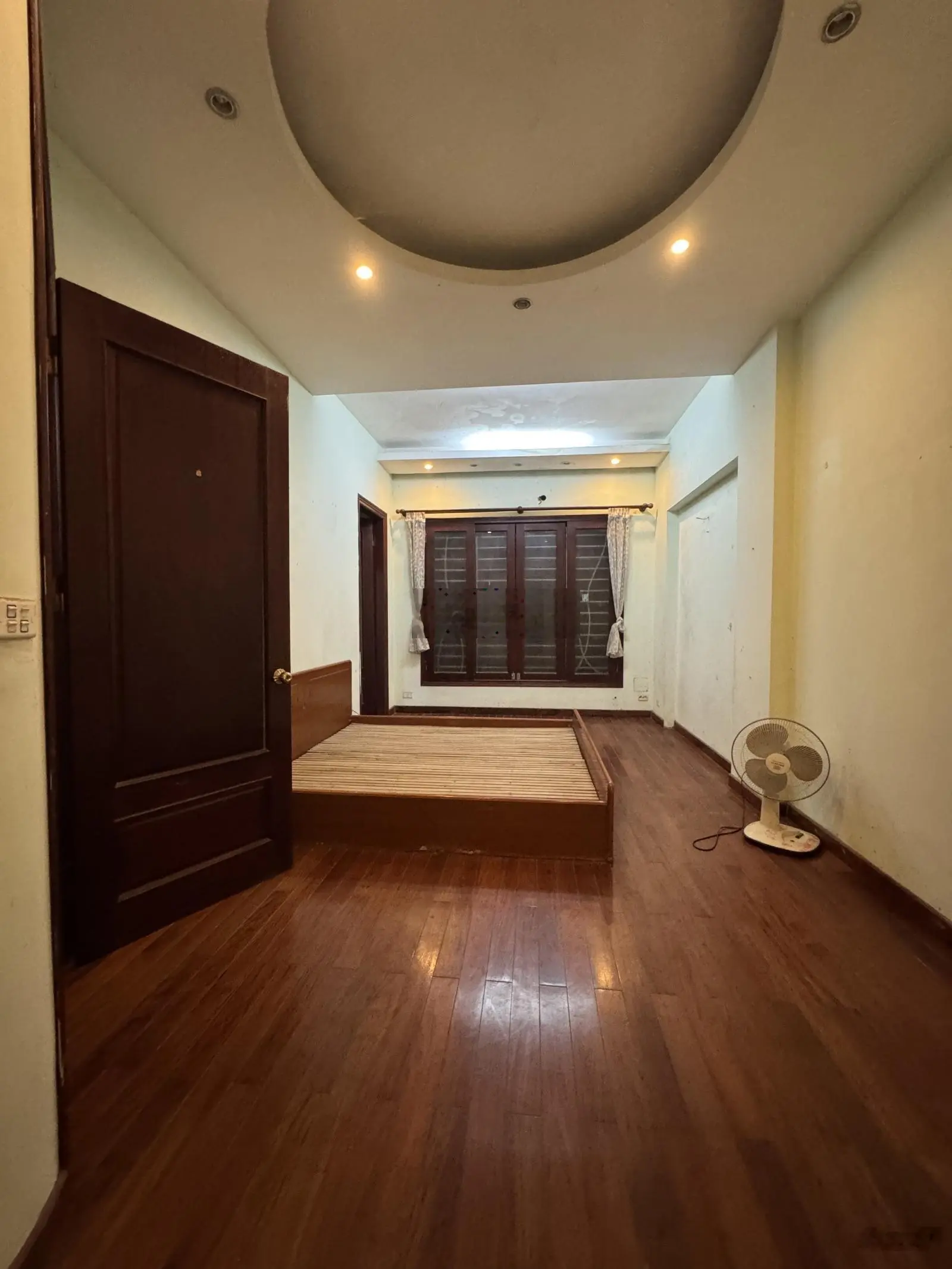 Nhà 4 tầng căn góc phân lô 88 võ thị sáu mấy bước chân ra hồ & công viên dt 65m mt 4,2m ngõ 3m