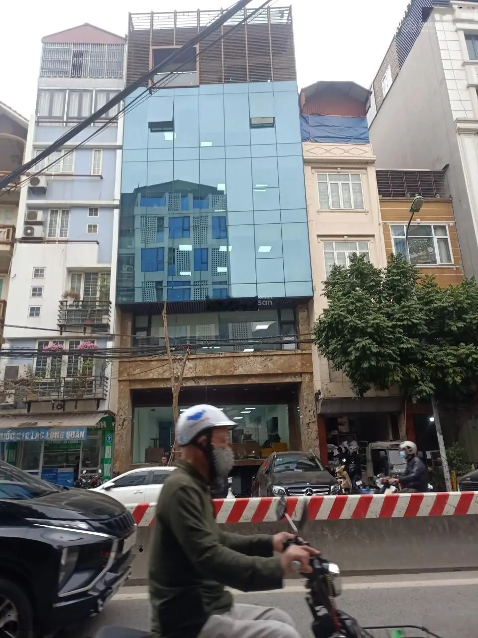 Bán nhà mặt phố Nguyễn Khánh Toàn Cầu Giấy 80m2, 37 tỷ , không thể tìm được căn thứ 2, 2 mặt tiền,
