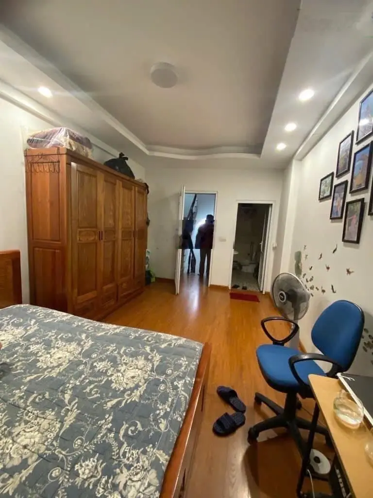 Anh họ tôi cần Bán nhà ngõ 207 Xuân đỉnh,diện tích 35mx6tầng . Giá 5tỷ850, tiện chí bán