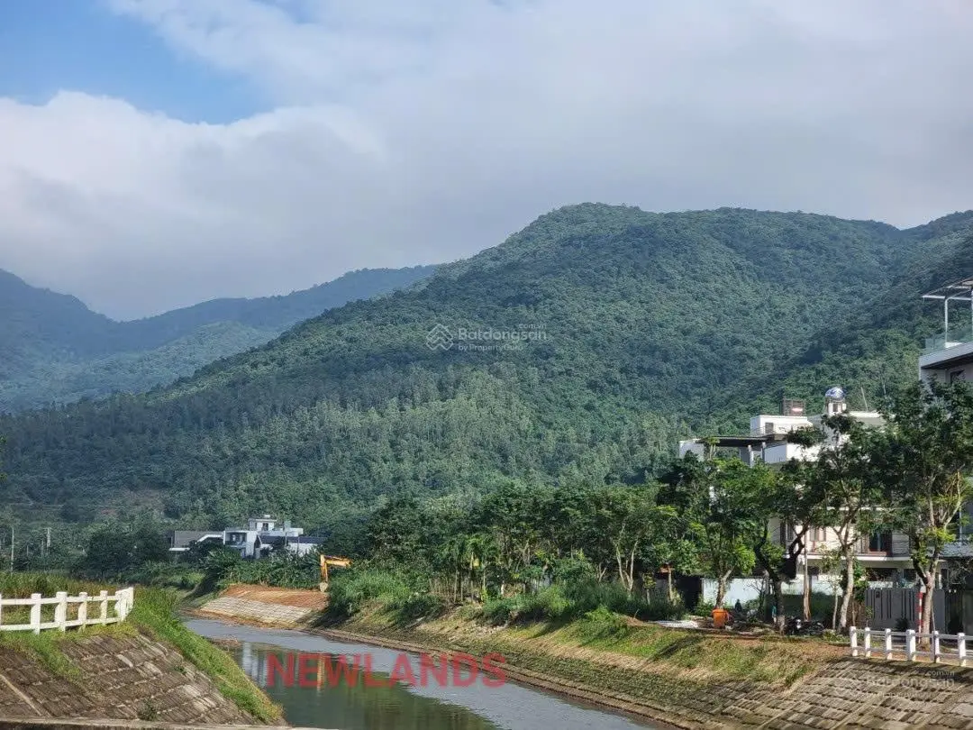 Bán gấp biệt thự sân vườn nghỉ dưỡng 300m2 - MT Lương Hữu Khánh, view kênh view biển thoáng mát