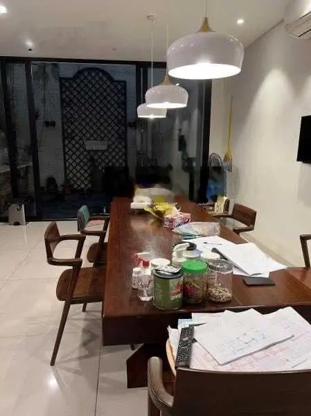 Bán nhà đẹp Thái Hà, Quận Đống Đa 150m2 - mặt tiền 5.75m - 32 tỷ - thang máy - gara - cư dân vip