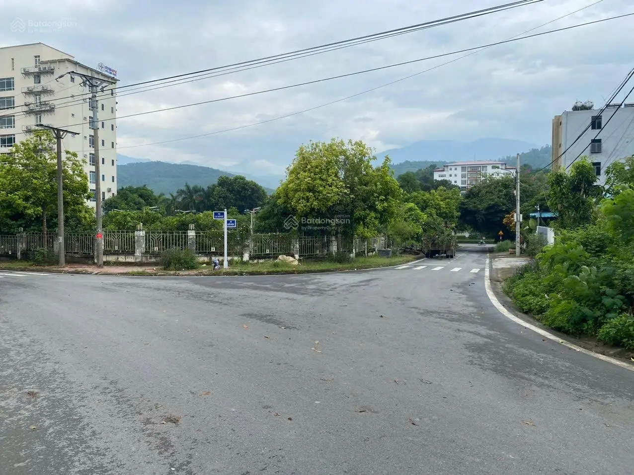 Cần bán nhanh lô đất đường D10, Nam Cường, Lào Cai diện tích 628m2 full thổ cư