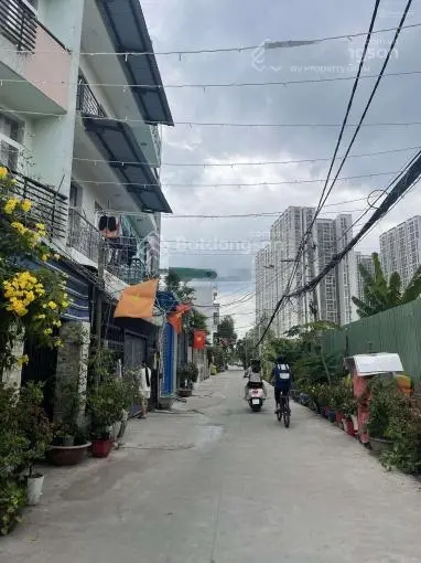 TÔI CẦN BÁN NHÀ HỒI VỐN ĐƯỜNG SỐ 6, CXBT,QUẬN 11.GIÁ: 4.070 tỷ.DT: 5.4mx15.2m. Sổ hồng chính chủ.
