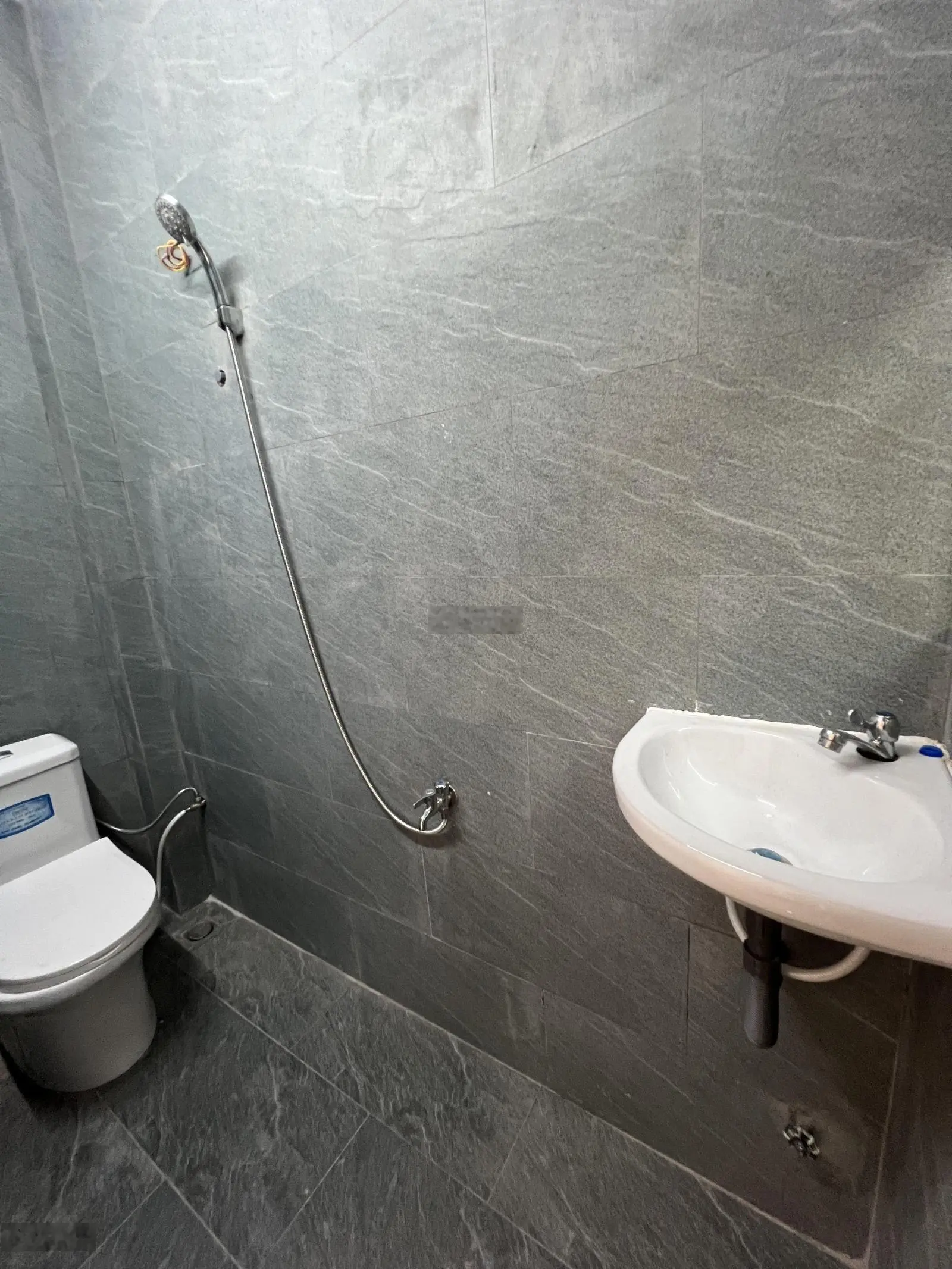 Bán nhà 2 lầu Phạm Văn Chí 2PN 2WC chỉ 3.3 tỷ