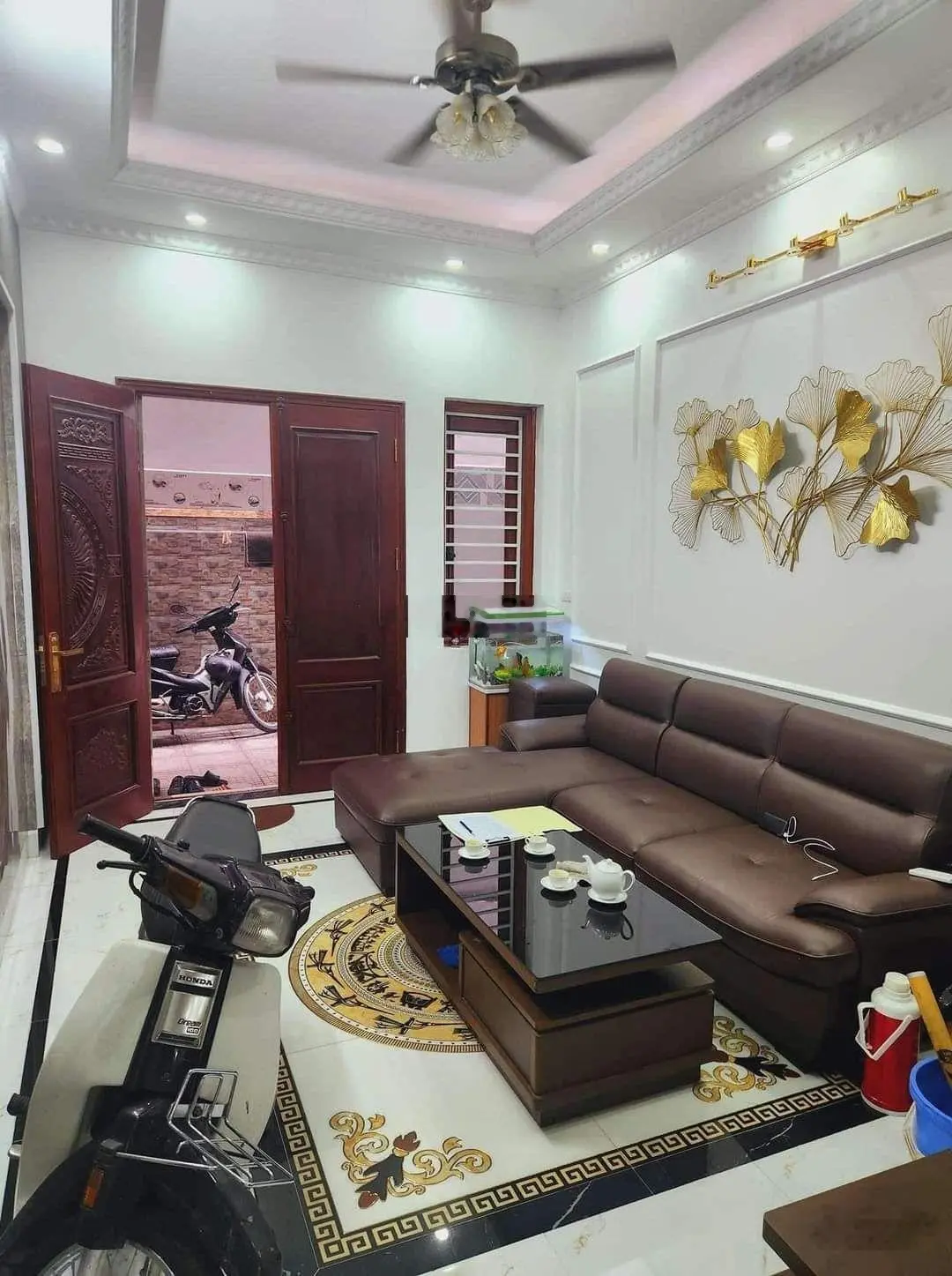Bán Gấp nhà siêu hiếm Hoàng Quốc Việt. 46m2 x 6 tầng khu vip xung quanh ngập tràn tiện ích