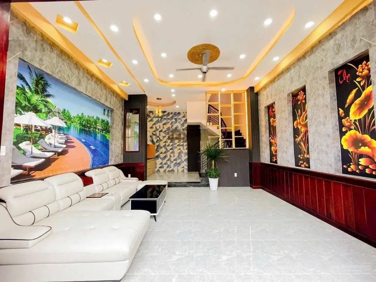 Đẹp lung linh! Hẻm ô tô 8m đang bán gấp 220 Nguyễn Xí, P26, Bình Thạnh, 99m2, sổ sạch