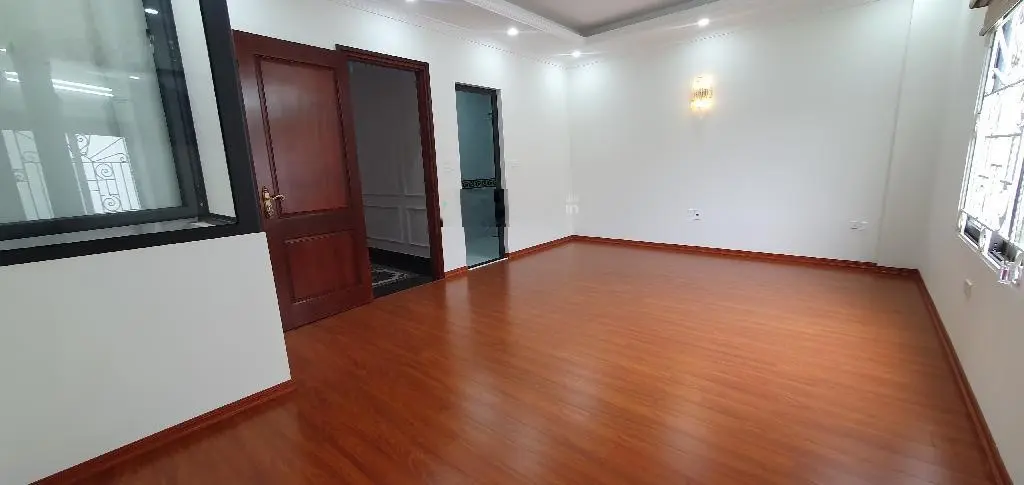 Bán nhà Phúc Lợi khu phân lô vỉa hè kinh doanh sầm uất bán gì cũng đắt gía 90m2 x 5 tầng thang máy
