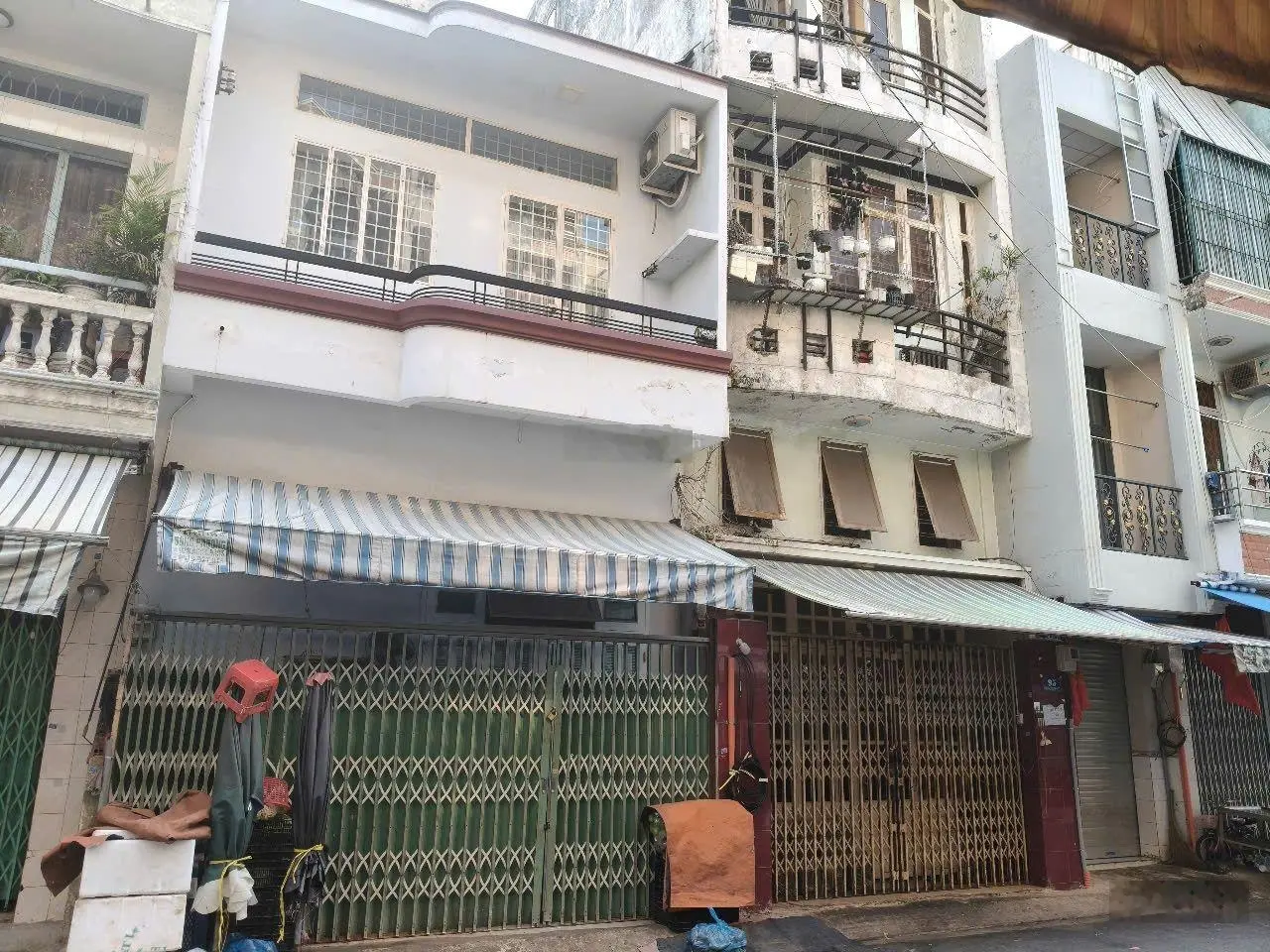 Chủ đi mỹ giảm 1,5 tỷ. bán nhà mặt tiền kd chợ phạm văn hai tân bình gần sân bay ,có 3 pn: 10,5 tỷ.