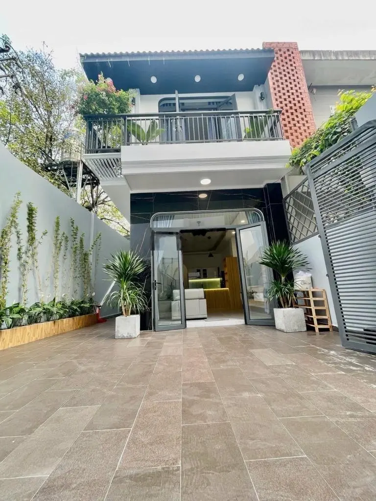 Bán nhà 2 tầng, sân vườn thoáng mát, đường Phan Huy Ích, phường 12, Gò Vấp. Giá 7,6 tỷ