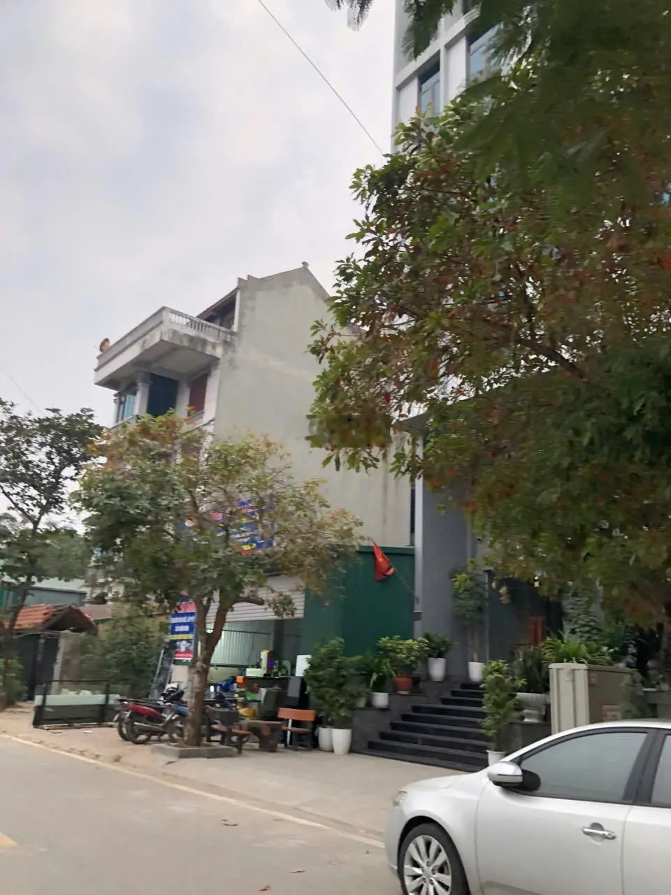 Cần bán nhà liền kề Bộ CA - C22 Phúc Minh BTL: DT 45/50m2 4PN, 3WC, view công viên trước nhà