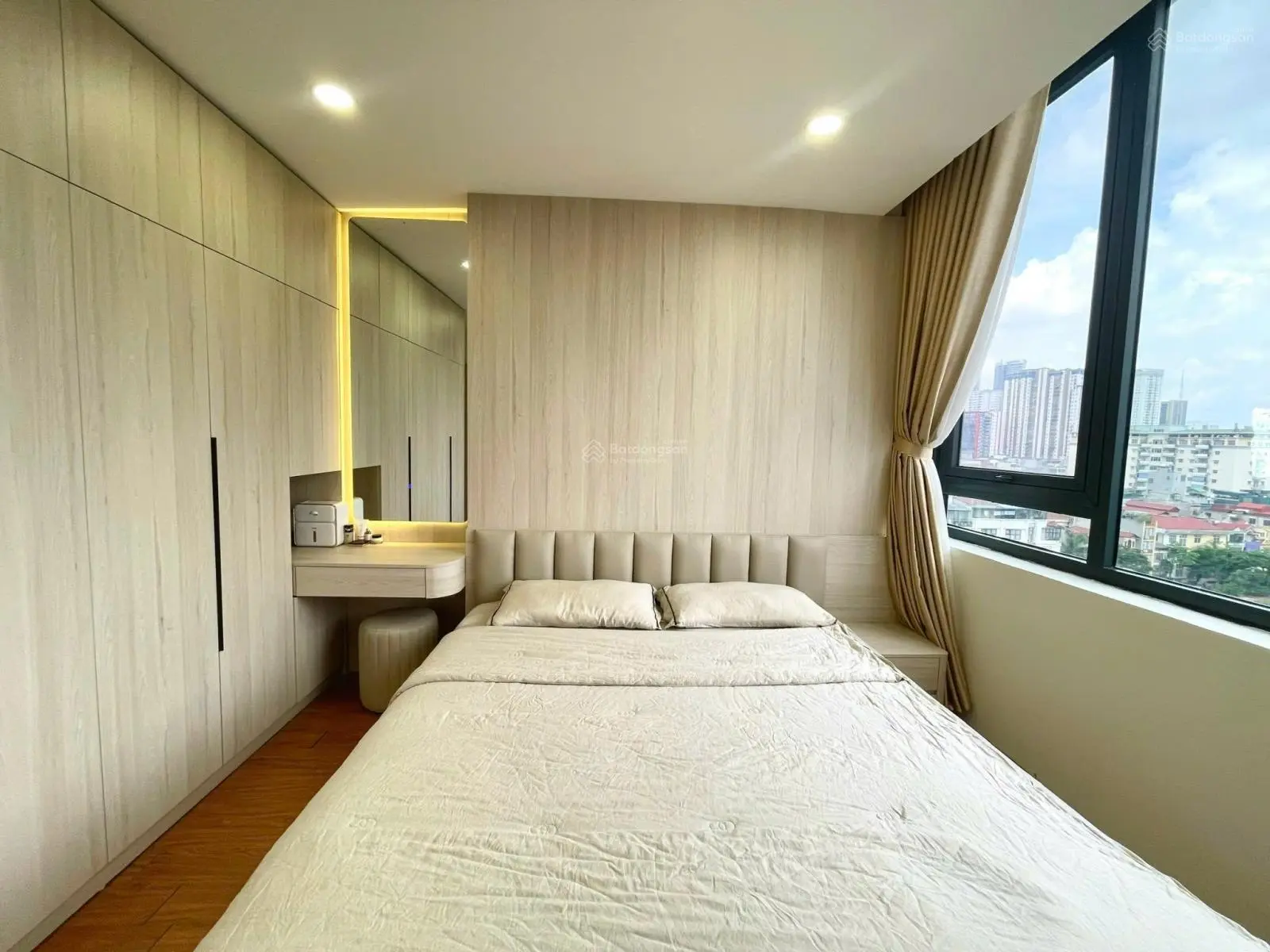 Chính chủ bán căn 3 phòng ngủ Garden Hills 99 Trần Bình có slot ô tô, sổ đỏ lâu dài