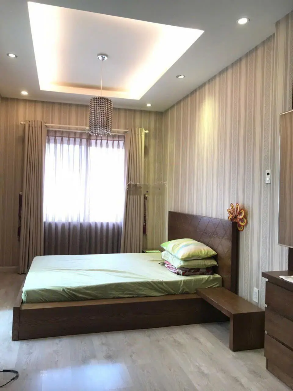 Bán nhà Đoàn Văn Bơ, Phường 10, Quận 4, 66m2, 5 tầng chỉ 8,1 tỷ TL