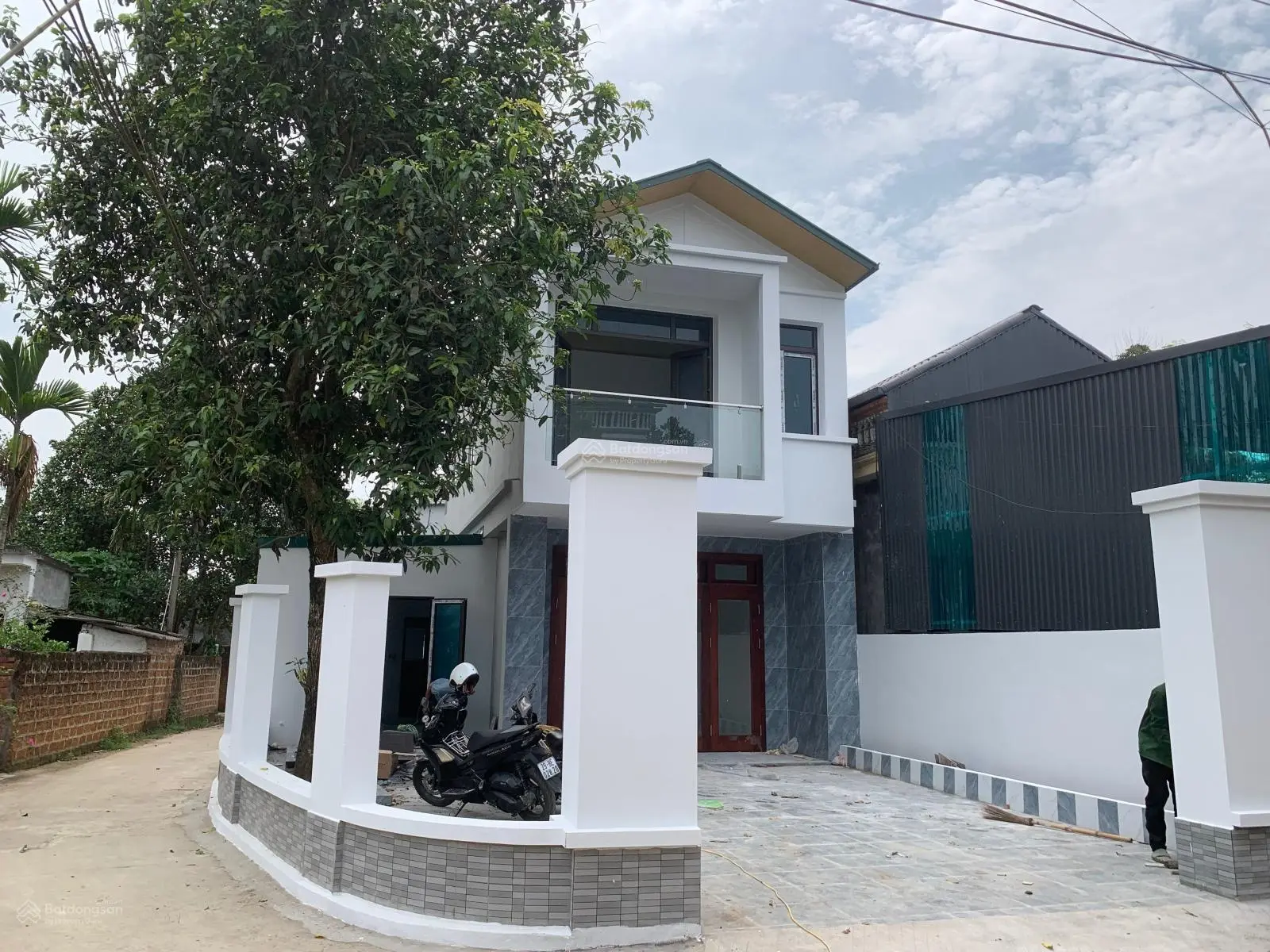 Bán nhà Bình Yên, Thạch Thất, Hà Nội. Diện tích 140m2, có nhà sẵn ô tô vào tận sân đẹp như ảnh