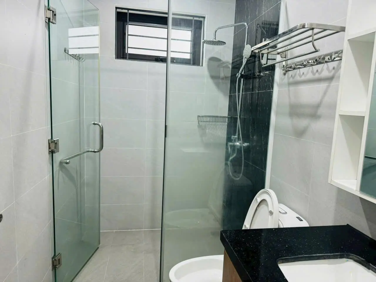 Nhà 3 tầng full nội thất MT Trần Kim Xuyến - Hòa Xuân