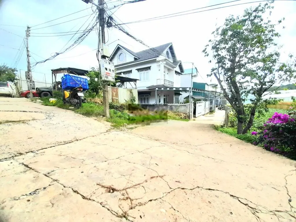 Bán đất sổ riêng khu dân cư trung tâm Đà Lạt, đi Hồ Xuân Hương hơn 2km