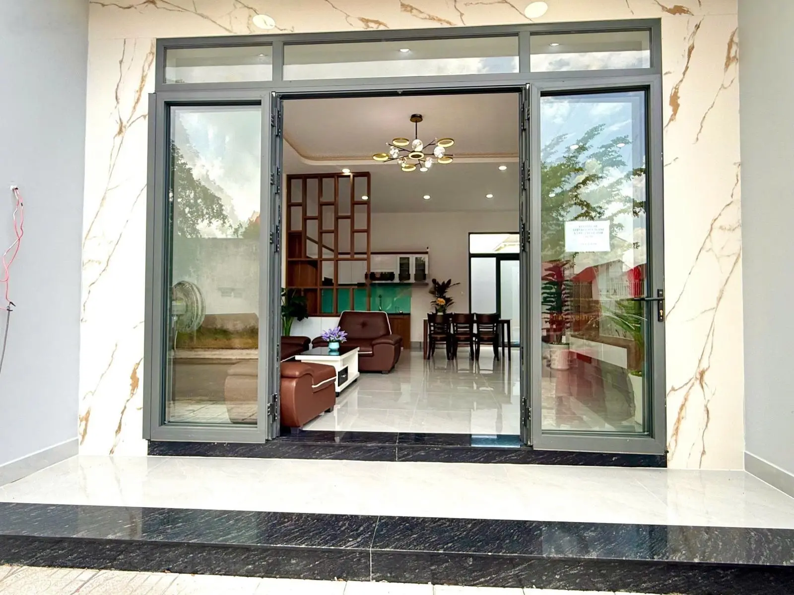 Bán nhà hoàn thiện đầy đủ nội thất 1trệt 1 lầu, hoàn công đầy đủ xã Tân Phú Trung, Củ Chi.sts 136m