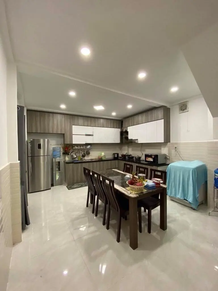Nhà hẻm Tạ Quang Bửu, P2 Q8, 4m*11m, 3 tầng BTCT, chỉ 5T900