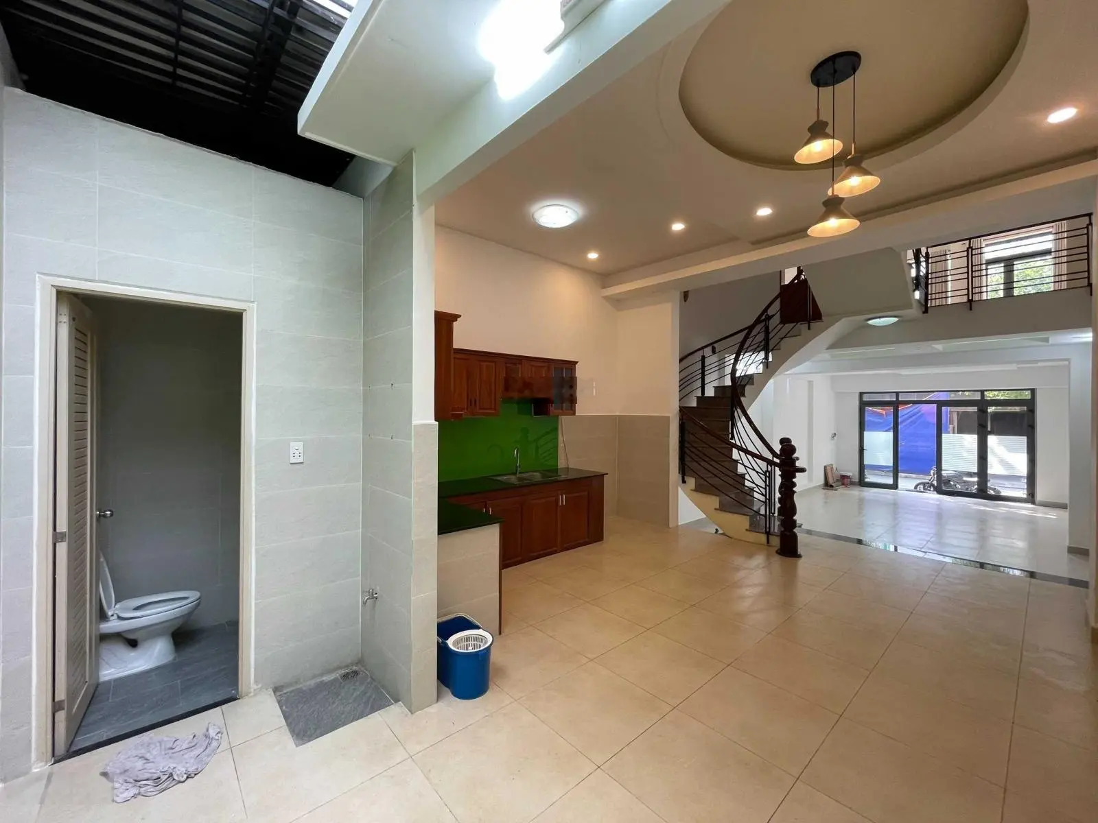 Bán nhà 3 lầu (5x16m) mặt tiền ĐS 2B khu Công Ích Quận 4, P Phú Mỹ, Quận 7 LH: 0917 796 *** Phương