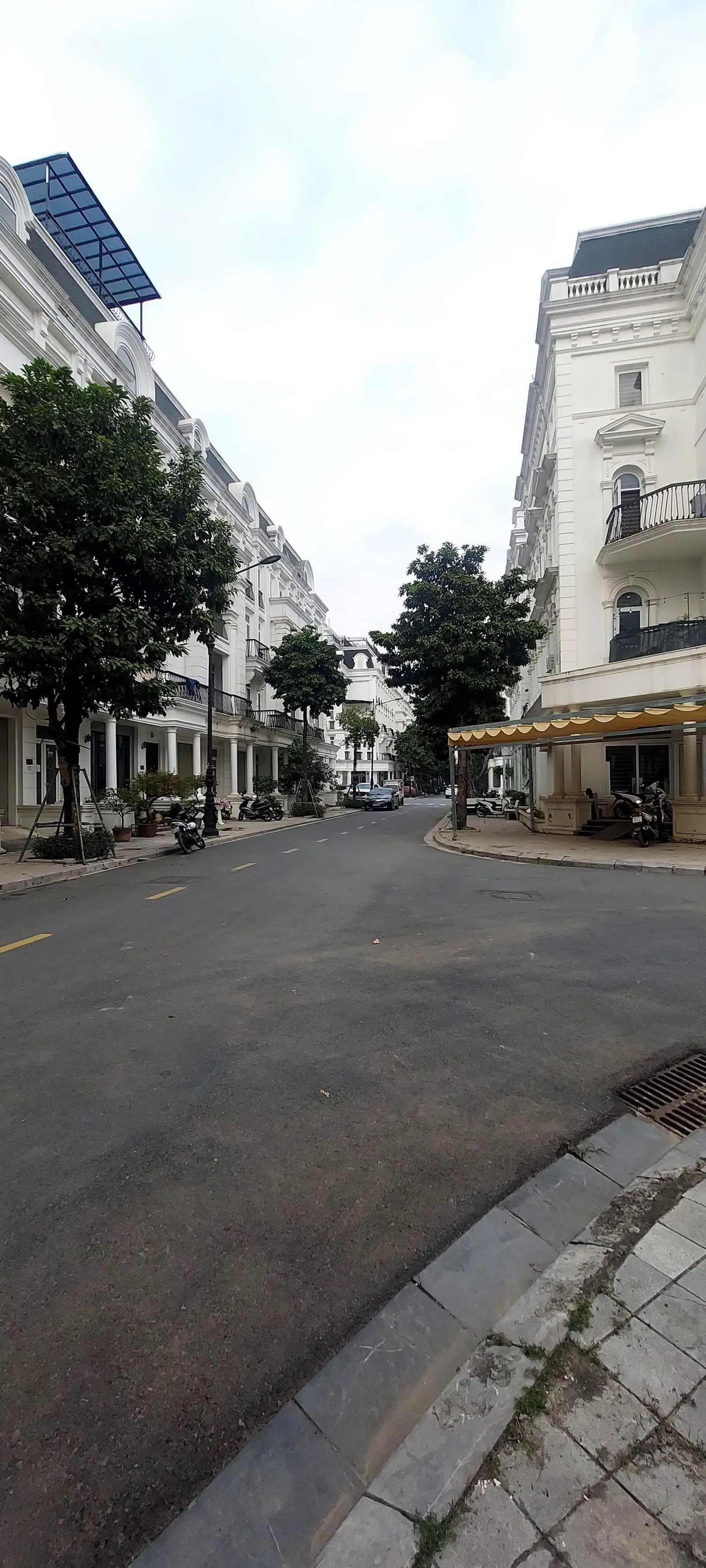Bán nhà Đại Mỗ. Diện tích 38m2, thang máy nhập Châu Âu. Gọi e Mừng: 0936936683 (xem nhà 24/7)