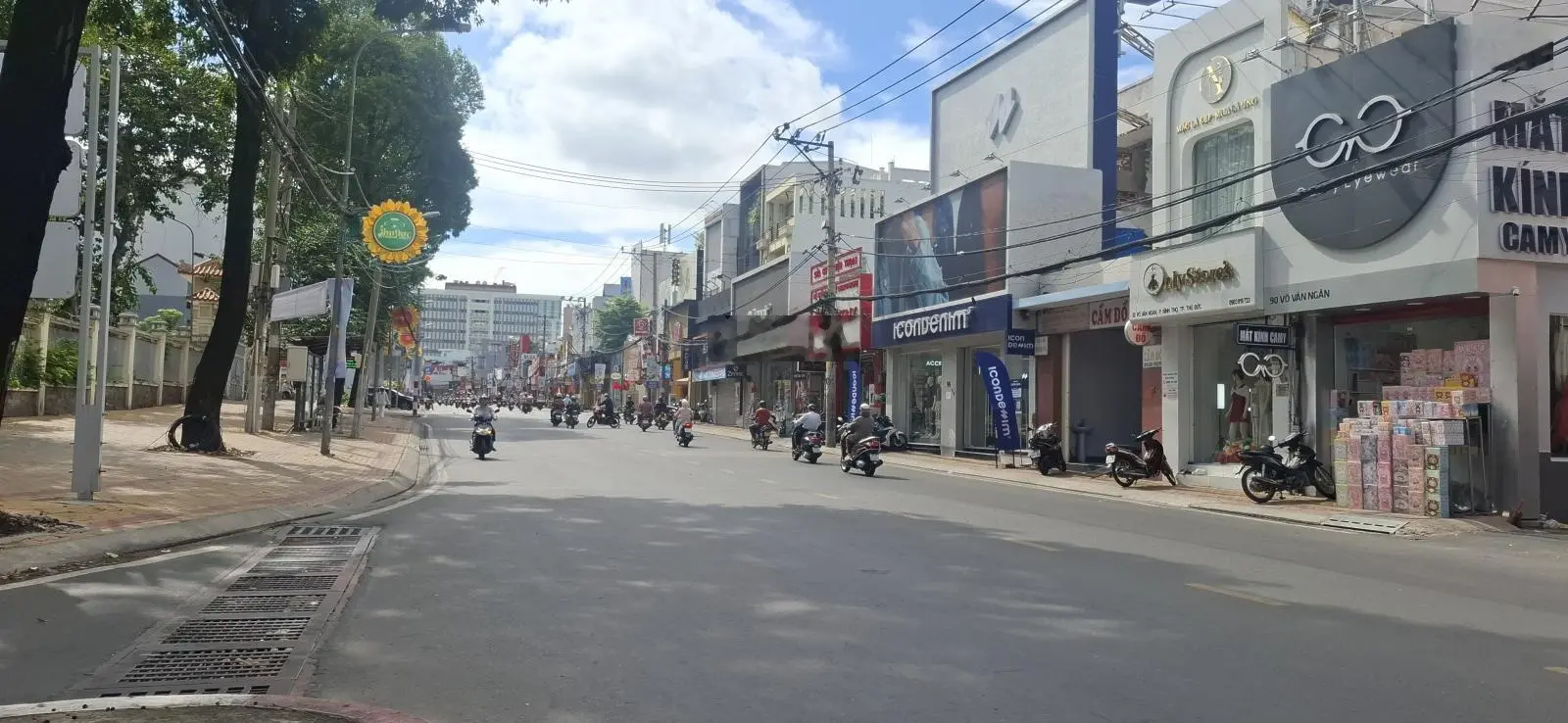 Cần bán gấp nhà 1 trệt 1 lầu mặt tiền, kinh danh, sát đường Hoàng Diệu Linh Trung, TP. Thủ Đức