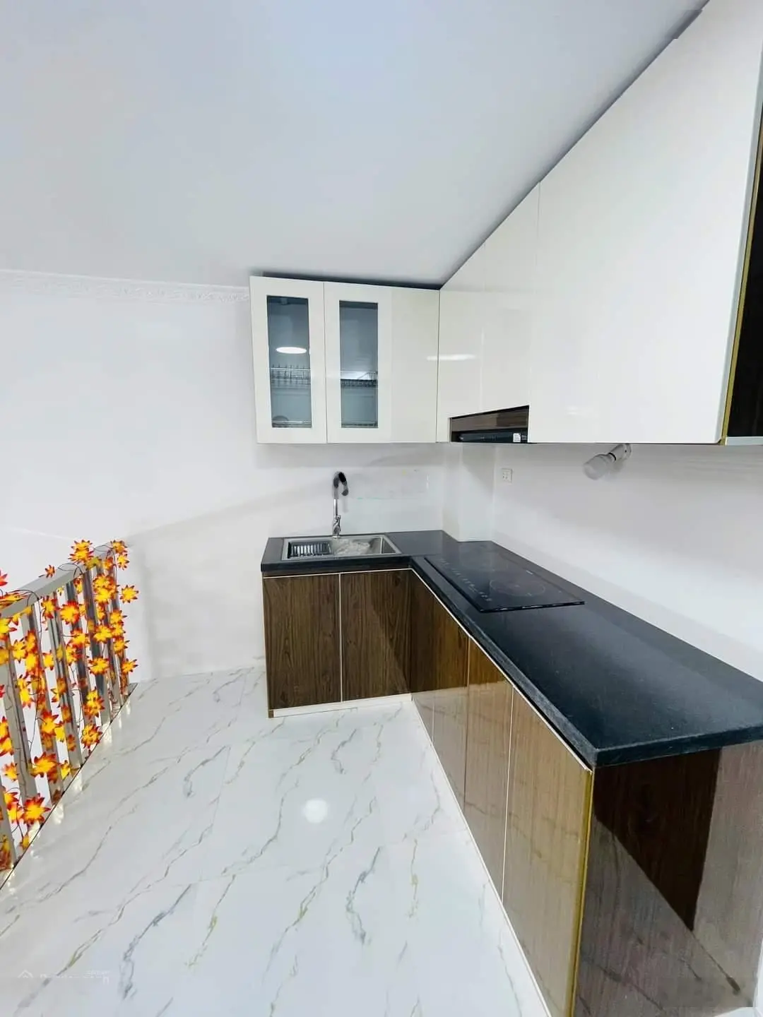 Cần bán gấp nhà đẹp cạnh Royal City, phố Cự Lộc, 5 tầng, 6.15 tỷ