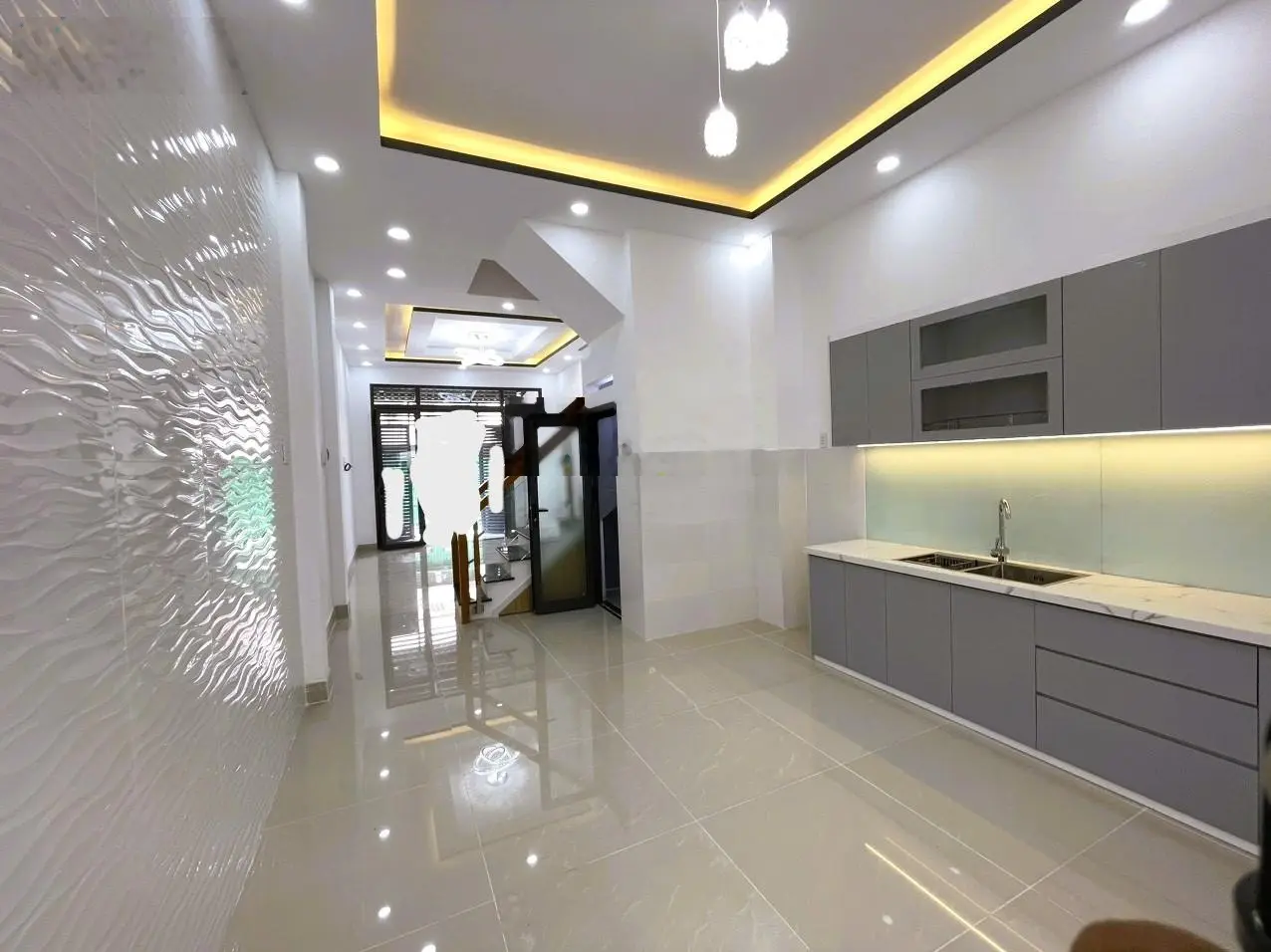 Bán nhà Âu Dương Lân, gần cầu Chữ Y, 68m2, ngang 4m, 4 tầng BTCT, hẻm sạch thoáng, chỉ 6 tỷ 660