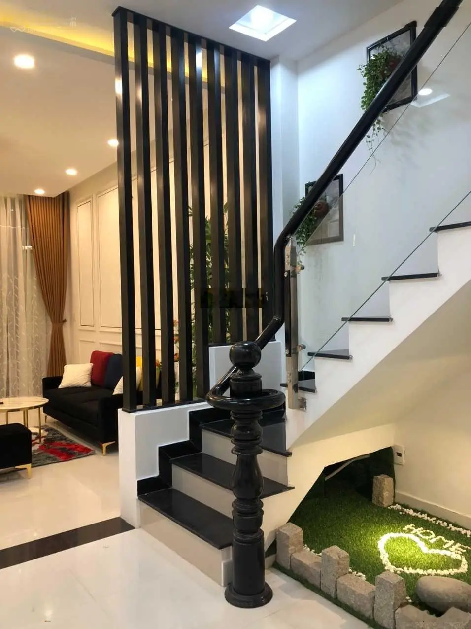 Nhà mặt tiền đường Đất Thánh 44m2, 1 trệt 3 lầu ST, 12.6 tỷ TL nhà rất đẹp vị trí VIP