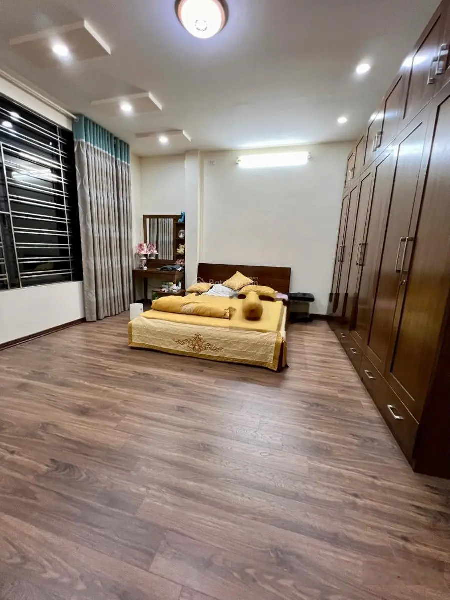 Siêu phẩm phân lô vỉa hè duy nhất tại Nguyễn Chính Hoàng Mai, DT 50m2, MT 5m, 5 tầng. LH 0912 002 ***