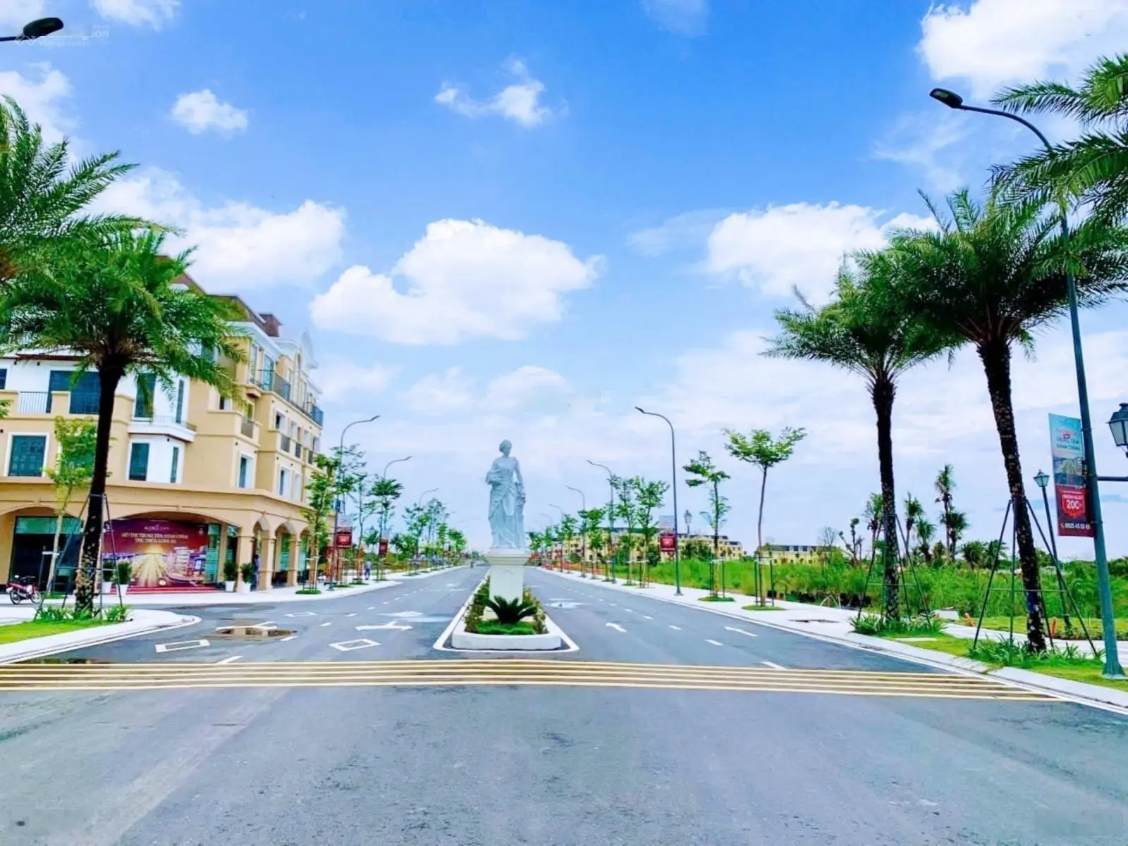 Bán nhà mặt tiền đường ĐT818 thị trấn Thủ Thừa ngay trung tâm hành chính mới trả trước chỉ 390tr