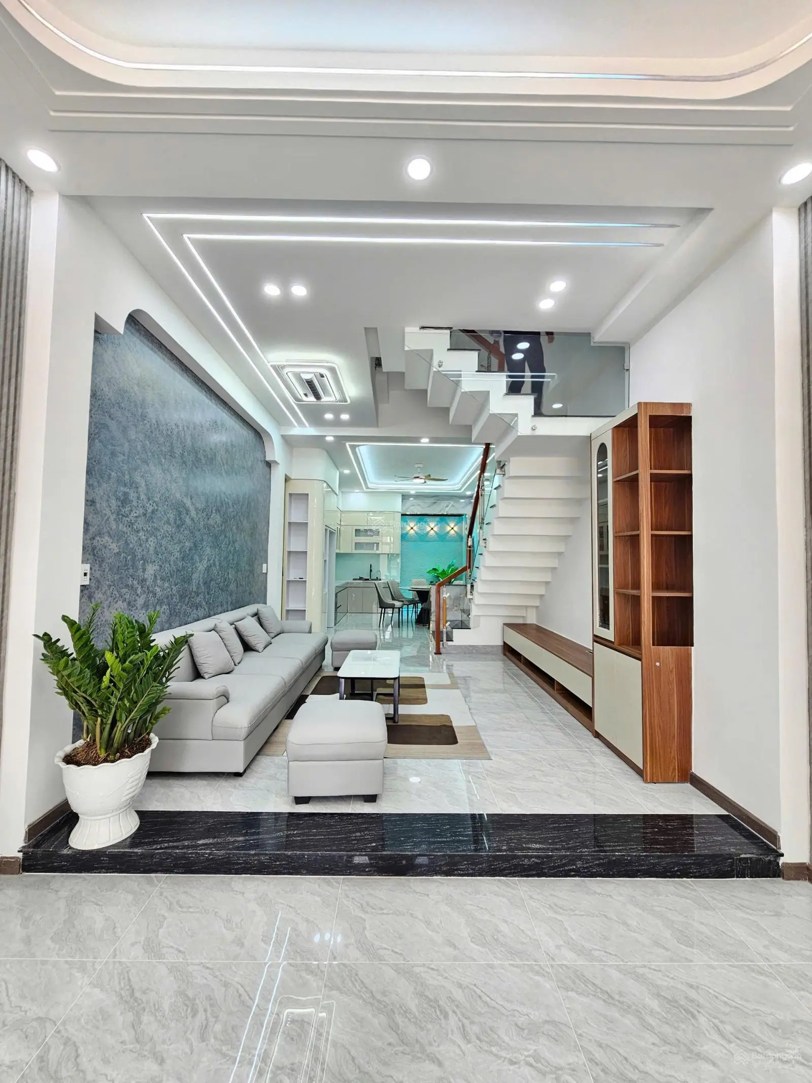 4.3 tỷ/ Bán nhà mới xây full nội thất KDC Phú Hồng Thịnh gần vòng xoay An Phú Thuận An. Mẫu đẹp