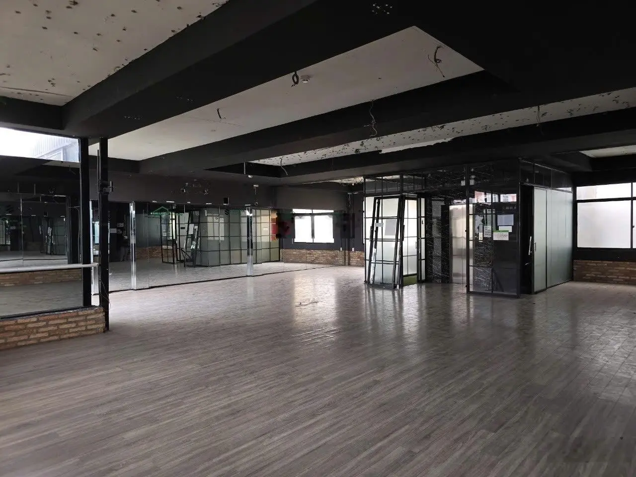 Cần bán nhà mặt phố giá 53 tỷ VND tại Bình Thạnh, Hồ Chí Minh sẵn thang máy cho thuê 130tr/tháng