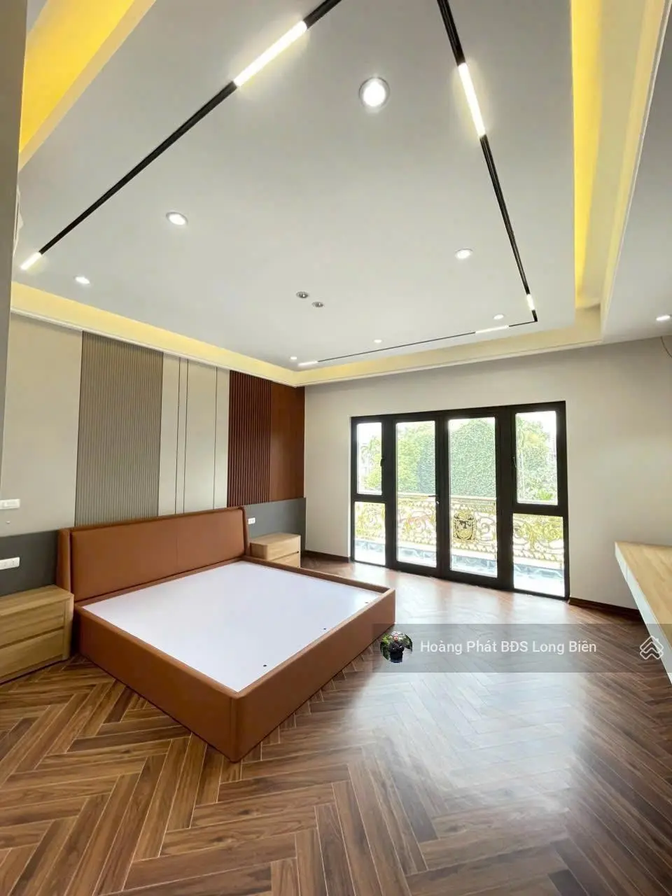 Bán nhà Khu phân lô A38 Tư Đình - Long Biên. Thang máy, Gara Ôtô, Vỉa hè. 60m x 8T. Lh 0965858116