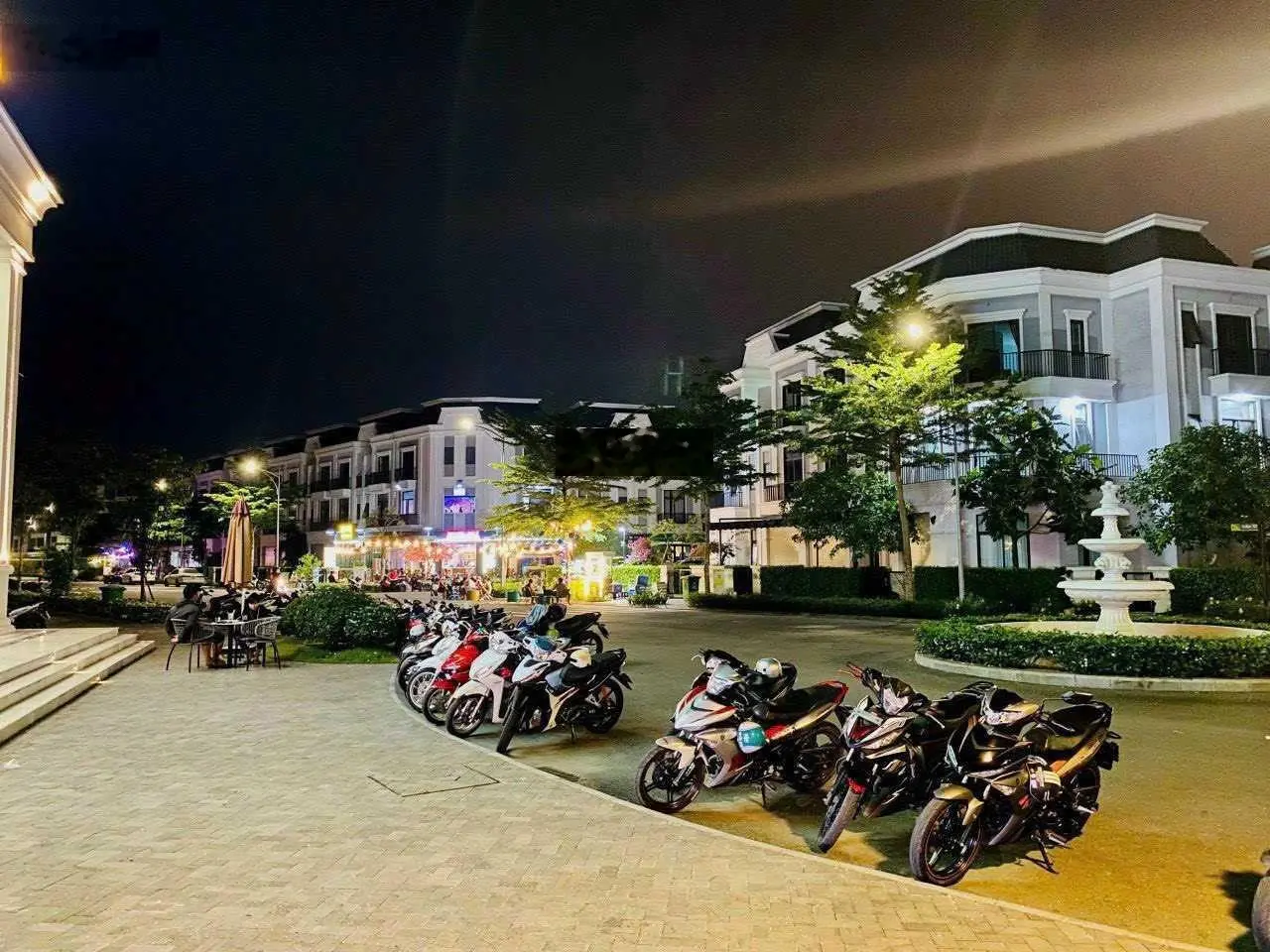 Khách ngộp bán lỗ căn nhà 1 trệt 2 lầu giá 2,7 tỷ. LH 0973 013 ***