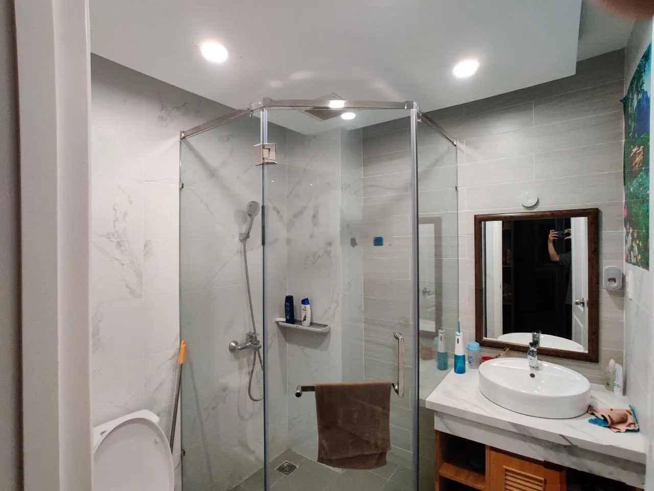 MT khu đường Hoa đoạn đẹp, sầm uất thuộc khu Phan Xích Long, 4x20, Trệt 3 lầu (4 tầng), 24 tỷ TL