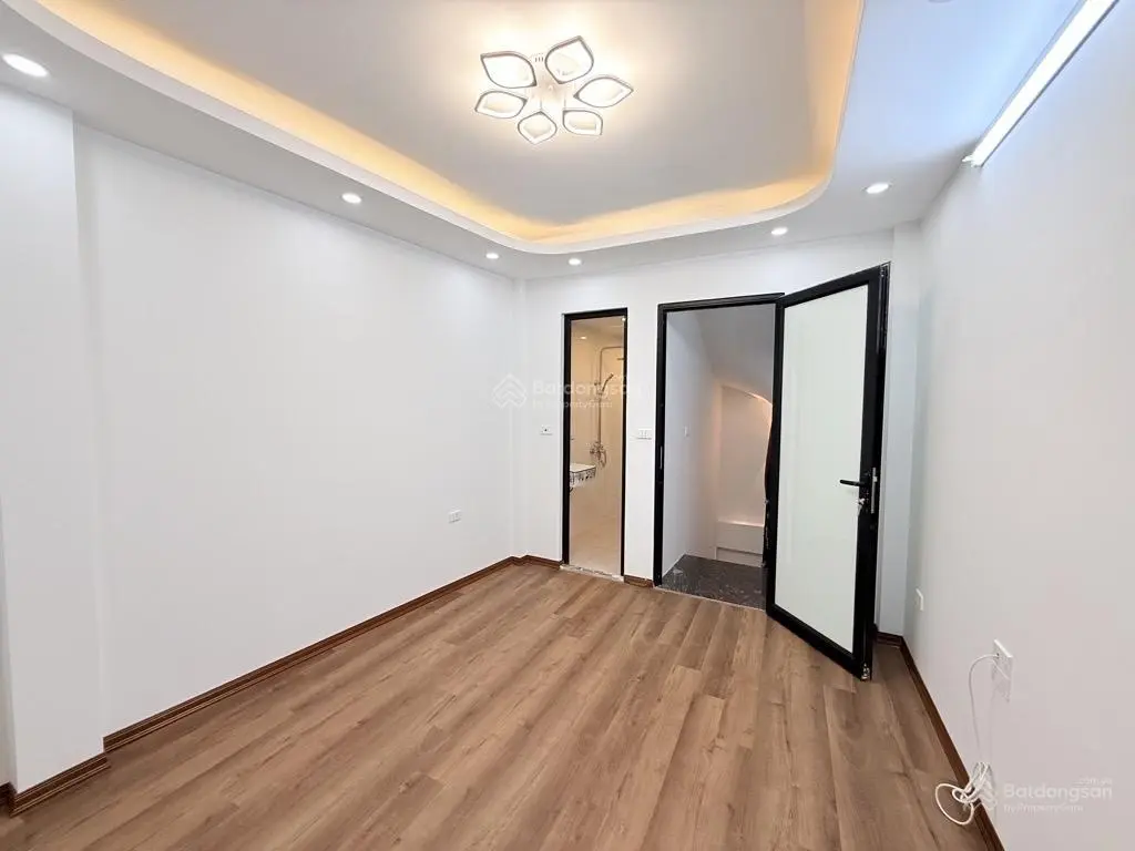 {rẻ nhất quận hai bà trưng}- bán nhà bạch đằng- ngõ thông- bãi gửi ô tô cạnh nhà- 30n- nhỉnh 4 tỷ