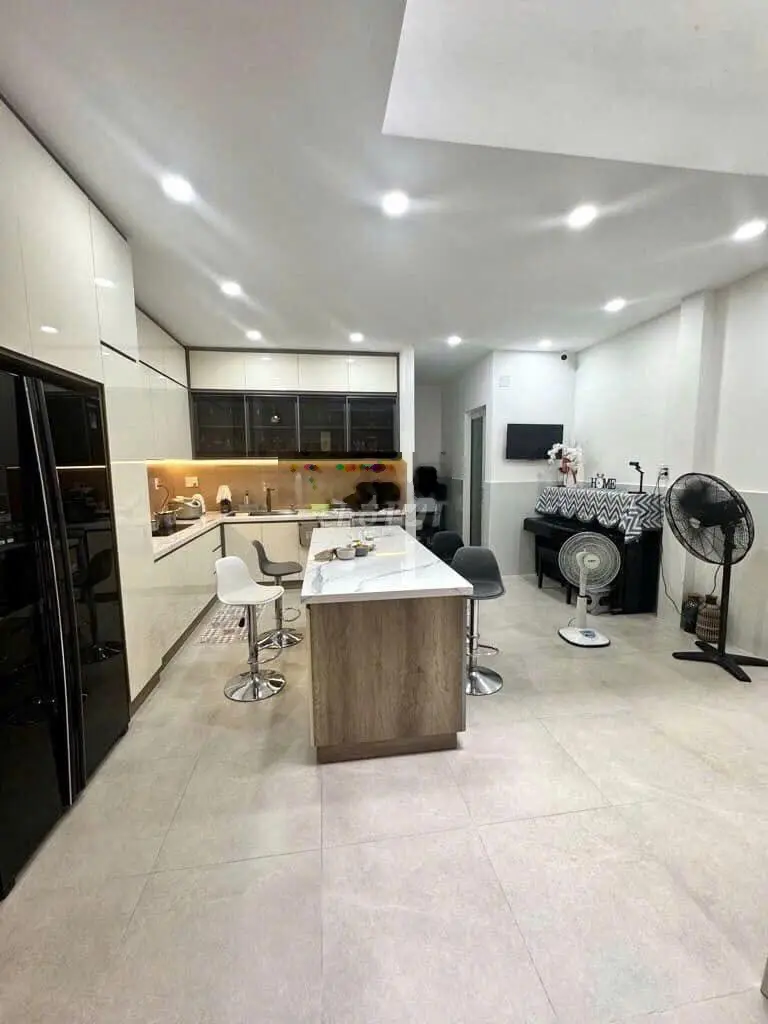 Cuối năm bán nhà Huỳnh Khương Ninh - Đa Kao - Q1, 64,8m2 cho thuê 25 triệu gần CV Lê Văn Tám
