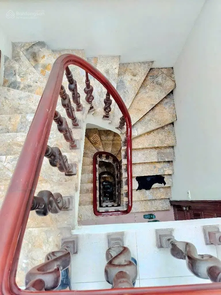 Nhà riêng nam từ liêm, 5 tầng lô góc - ngõ thông - ô tô - kinh doanh đỉnh cao, 40,5 m2, giá 12,5 tỷ
