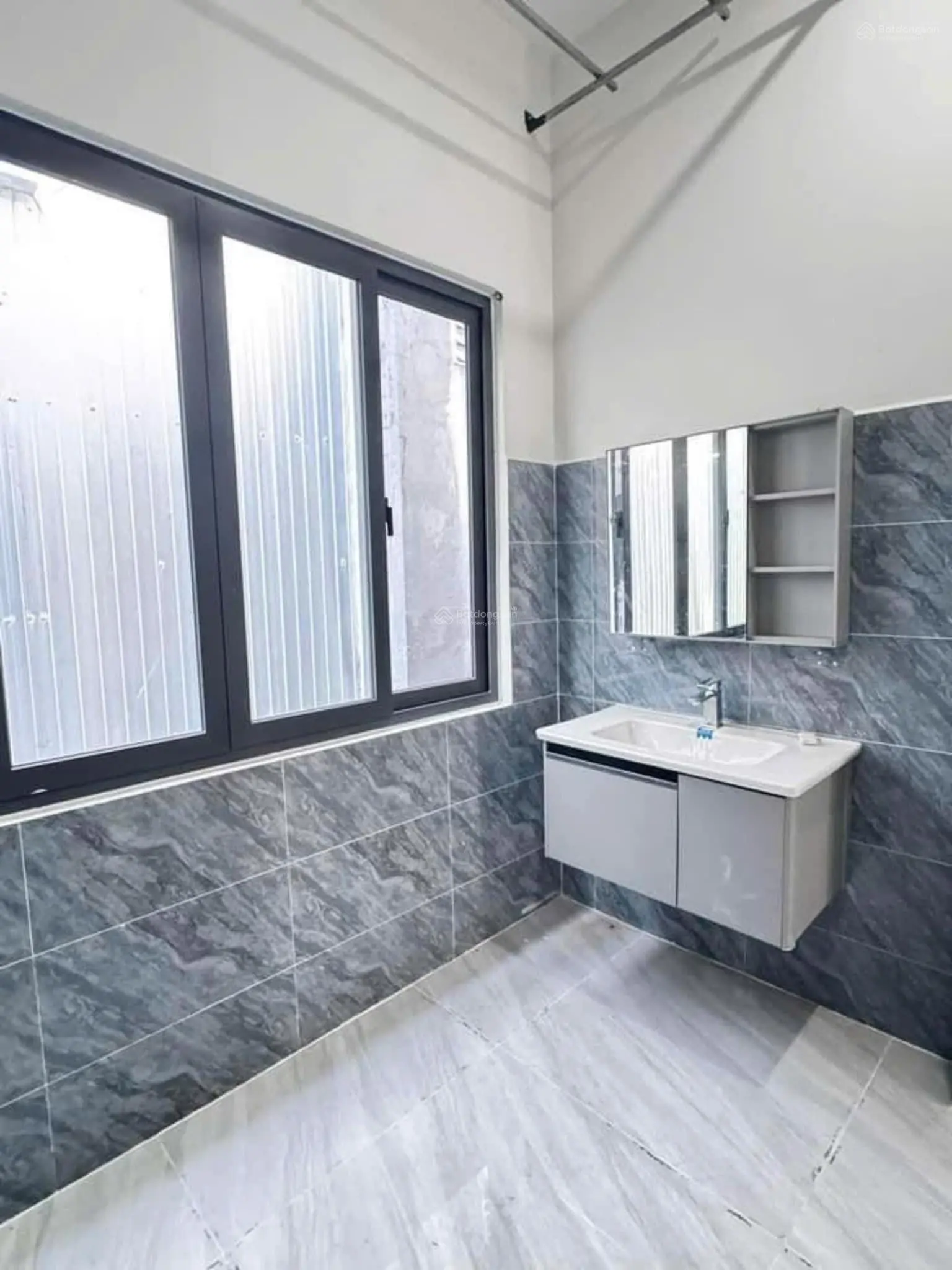 Kẹt tiền bán gấp nhà gần Lotte Nguyễn Thị Thập, Tân Phong, Quận 7. Giá chỉ 3,59 tỷ. 0906 806 *** Ngân