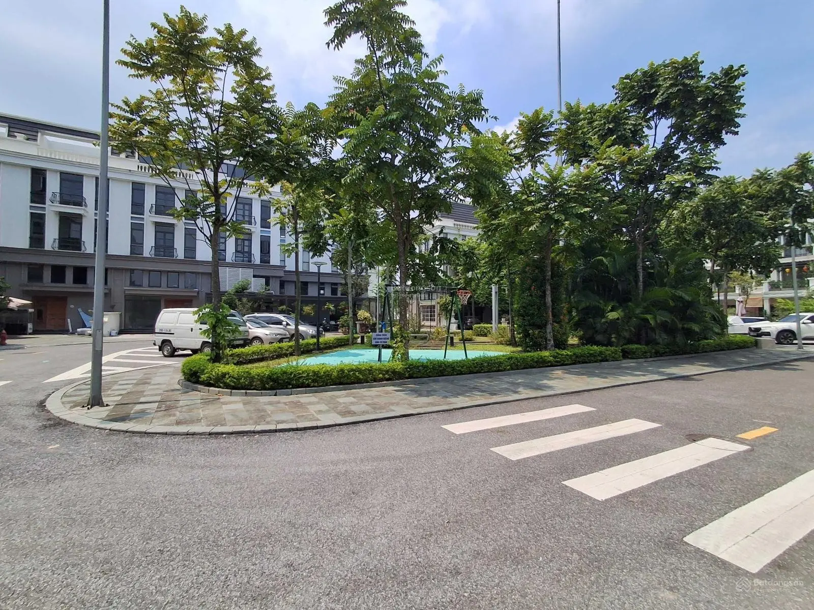 Chính chủ Bán Biệt thự LK khu ĐTM Hà Nội Garden city, Thạch Bàn, Long Biên. DT161m2, MT5.2m, 24 tỷ.