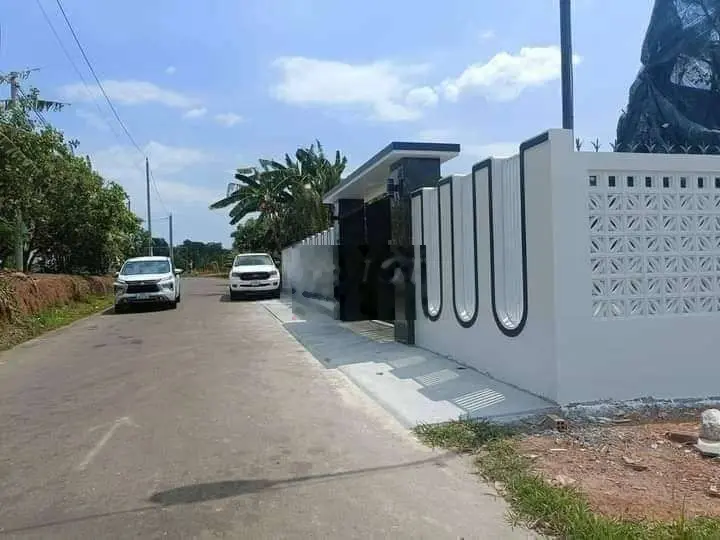 Bán đất mặt tiền đường nhựa lớn khu biệt thự giá chỉ 650tr sổ riêng