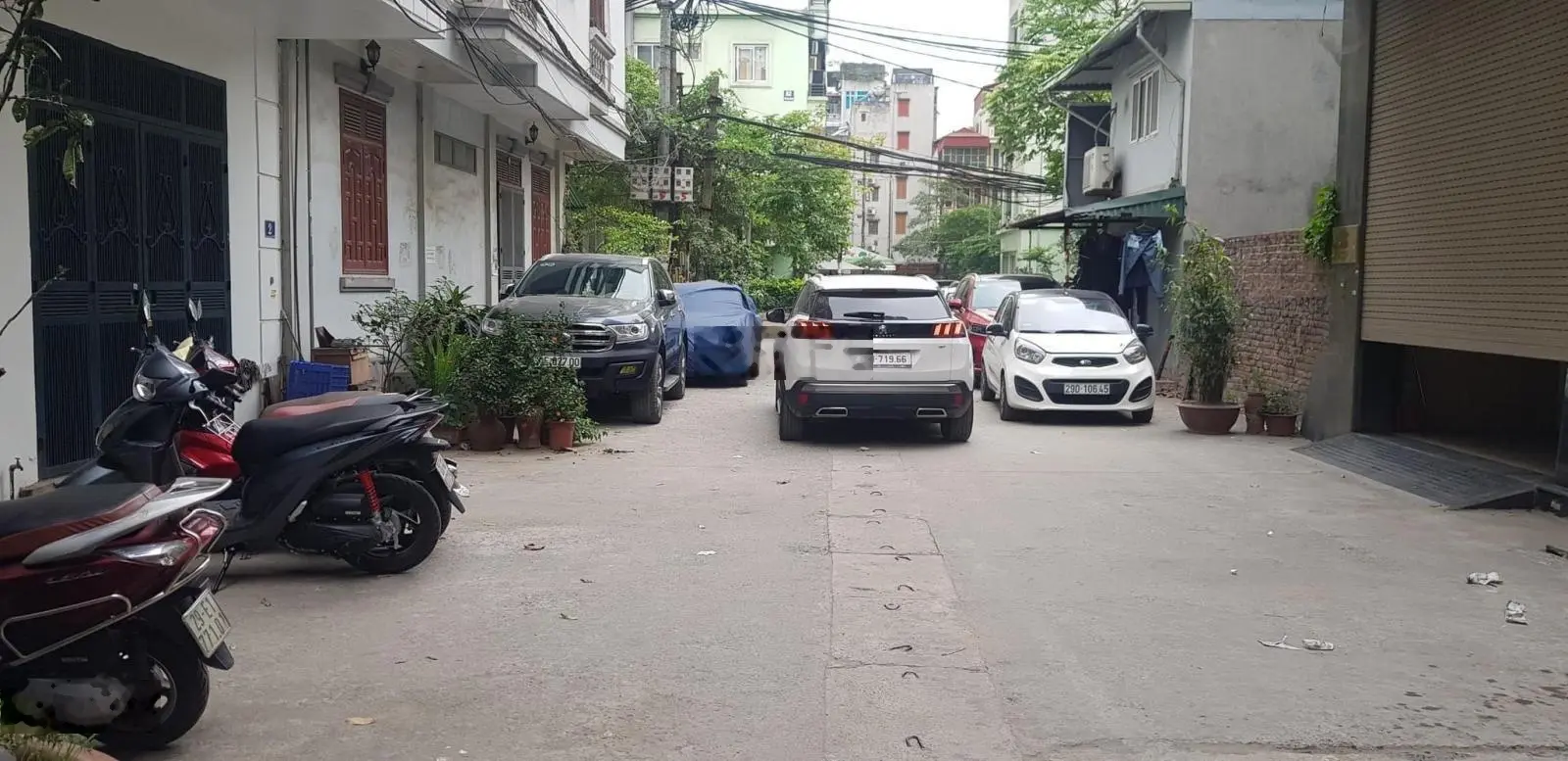 34 tỷ có nhà mặt phố Nguyễn Khang 75m2 8T MT6m vỉa hè 3 làn ôtô chạy. phù hợp với ở và kinh doanh