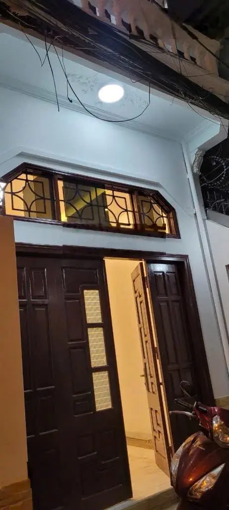 Chính chủ cần bán căn nhà về quê cùng con cháu,nhà 5 tầng 8 phòng hiện cho thuê gần 30tr,sổ đỏ 30m