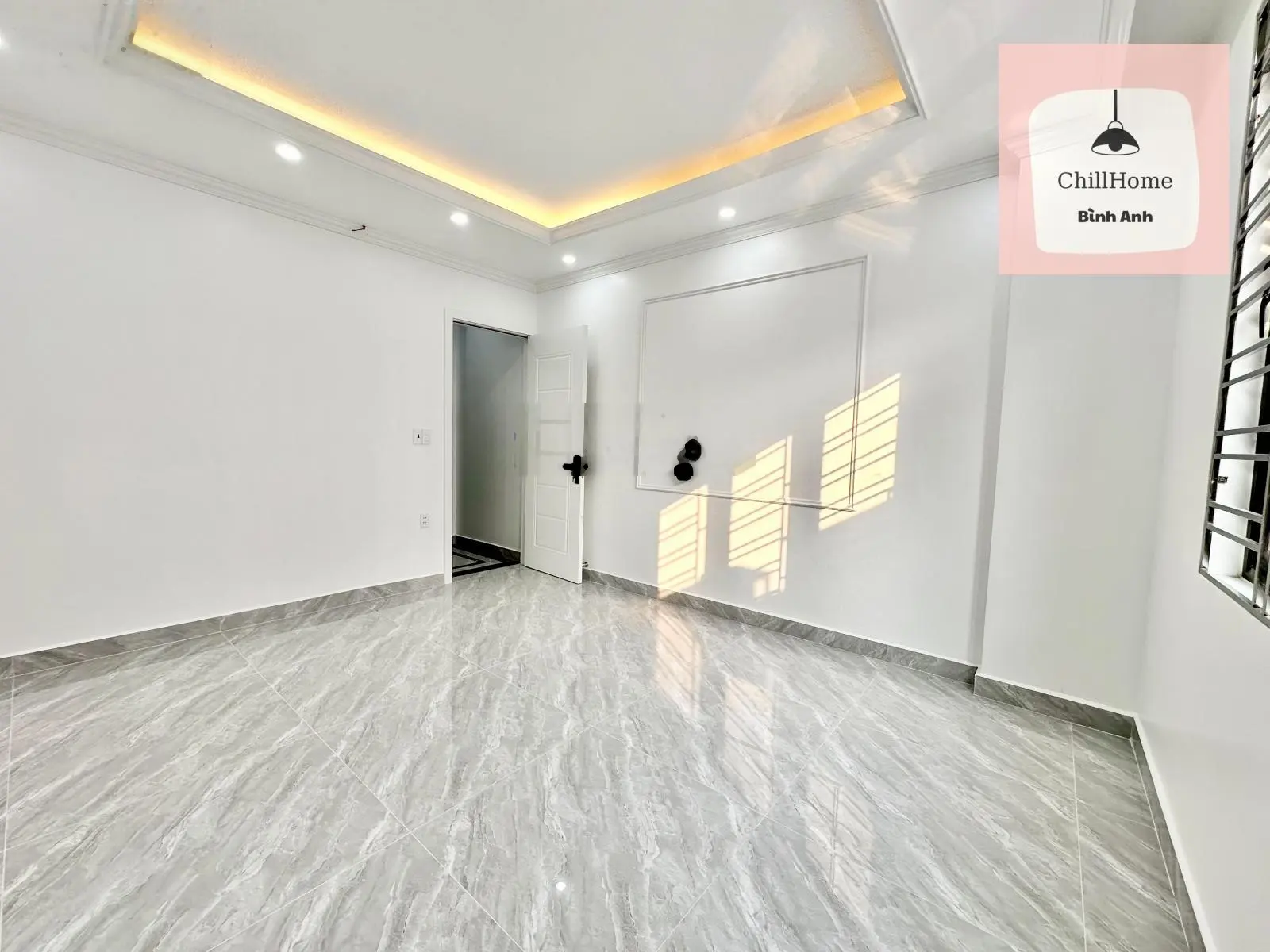 Dãy siêu phẩm sát mặt đường Thiên Lôi - Aeon. Ngõ oto qua lại 4,09 tỷ