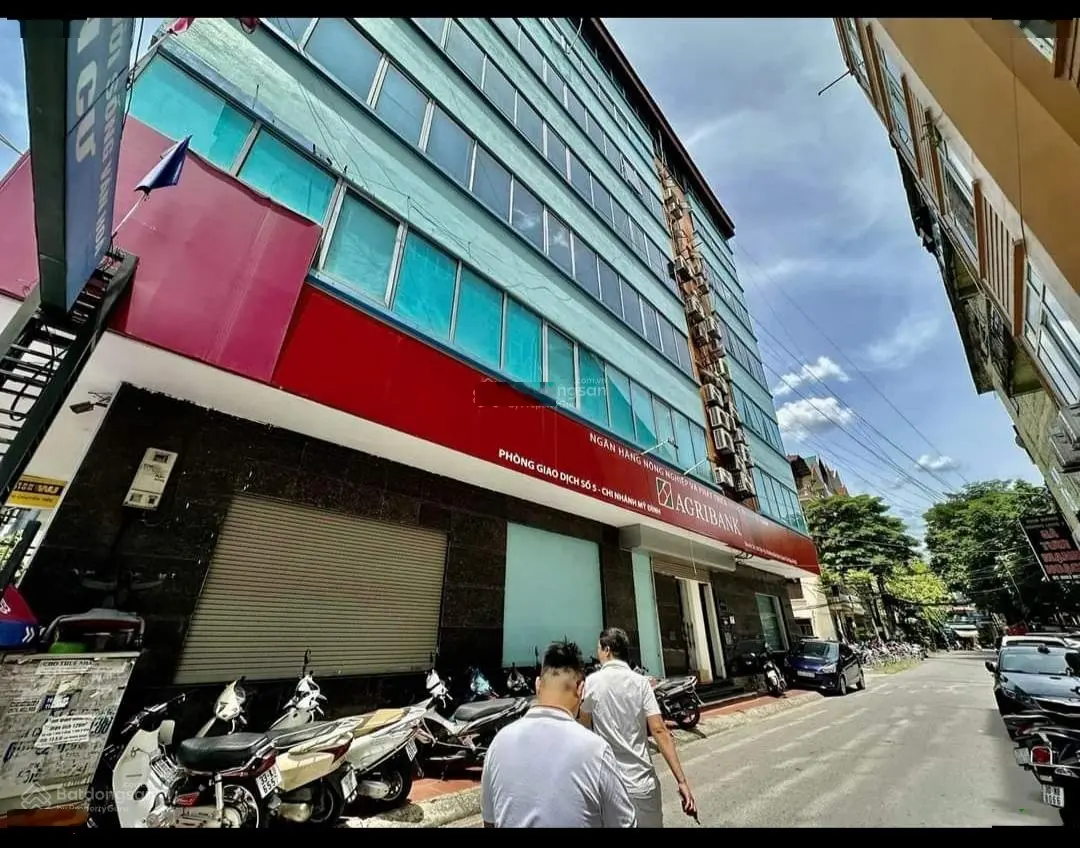 Chính chủ gửi bán nhà 2 mặt phố Trần Vỹ diện tích 111m2, 7 tầng thang máy