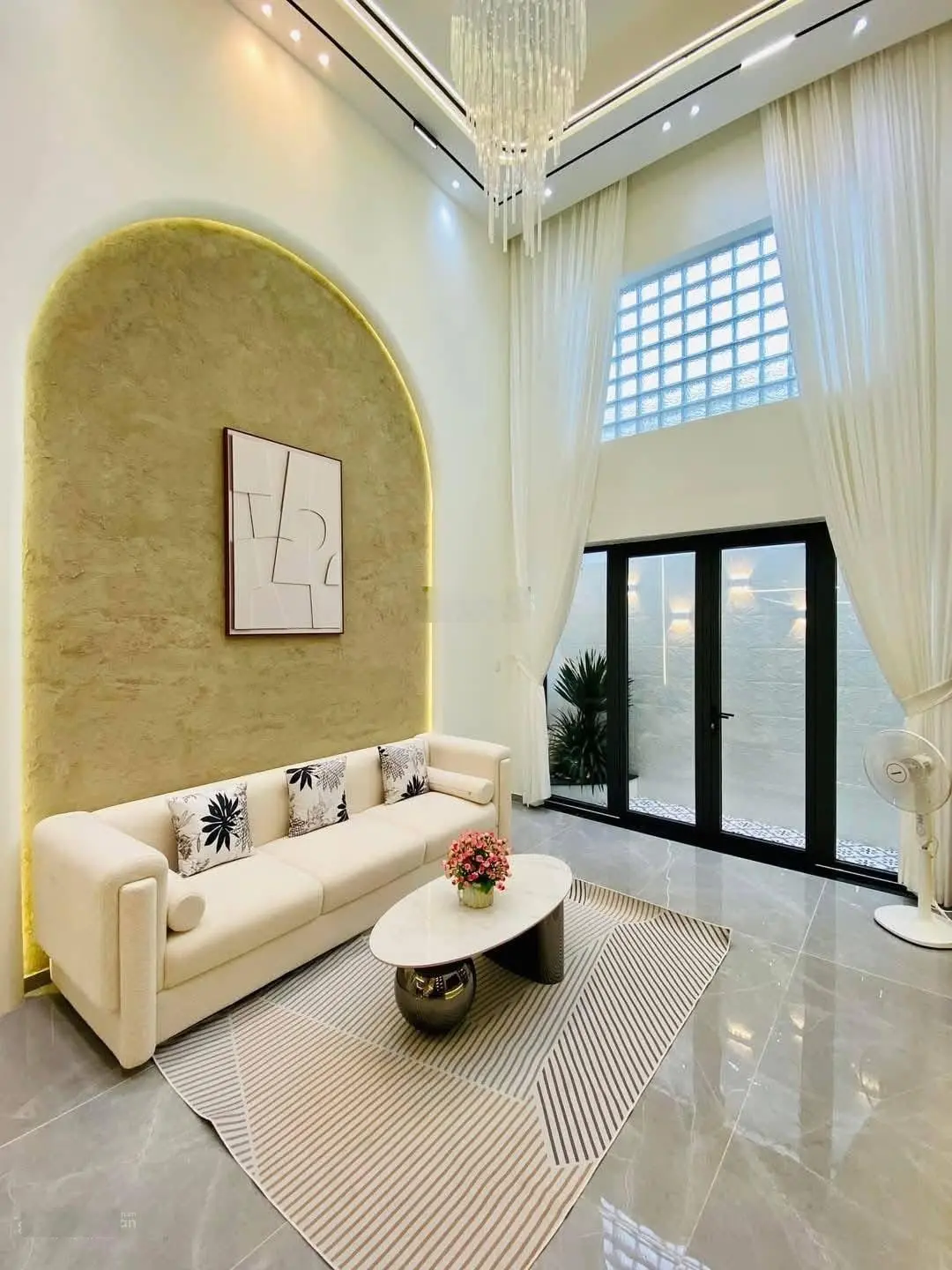 Bán nhà ở đường Sư Vạn Hạnh, phường 10, quận 10 diện tích 64m2 sổ hồng